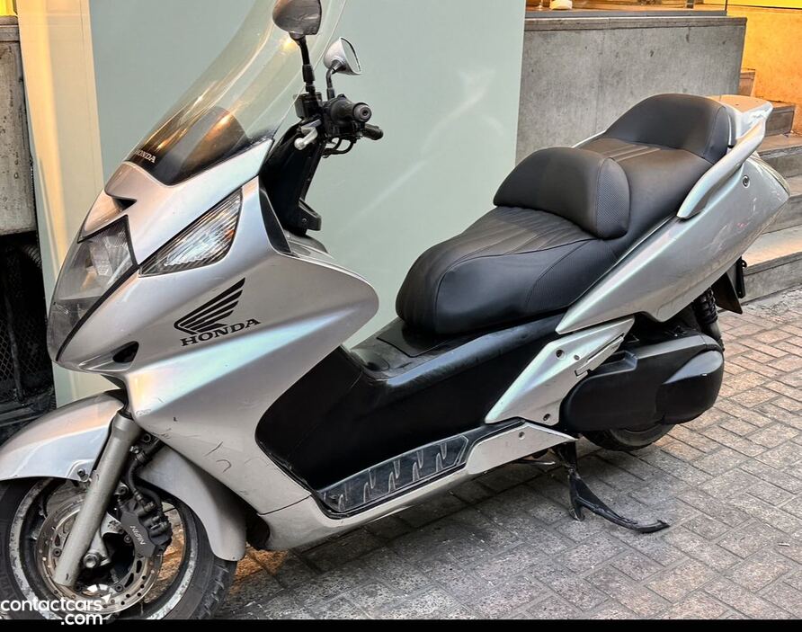 للبيع: سكوتر هوندا سيلفر وينج 600cc موديل 2001 Honda Used for