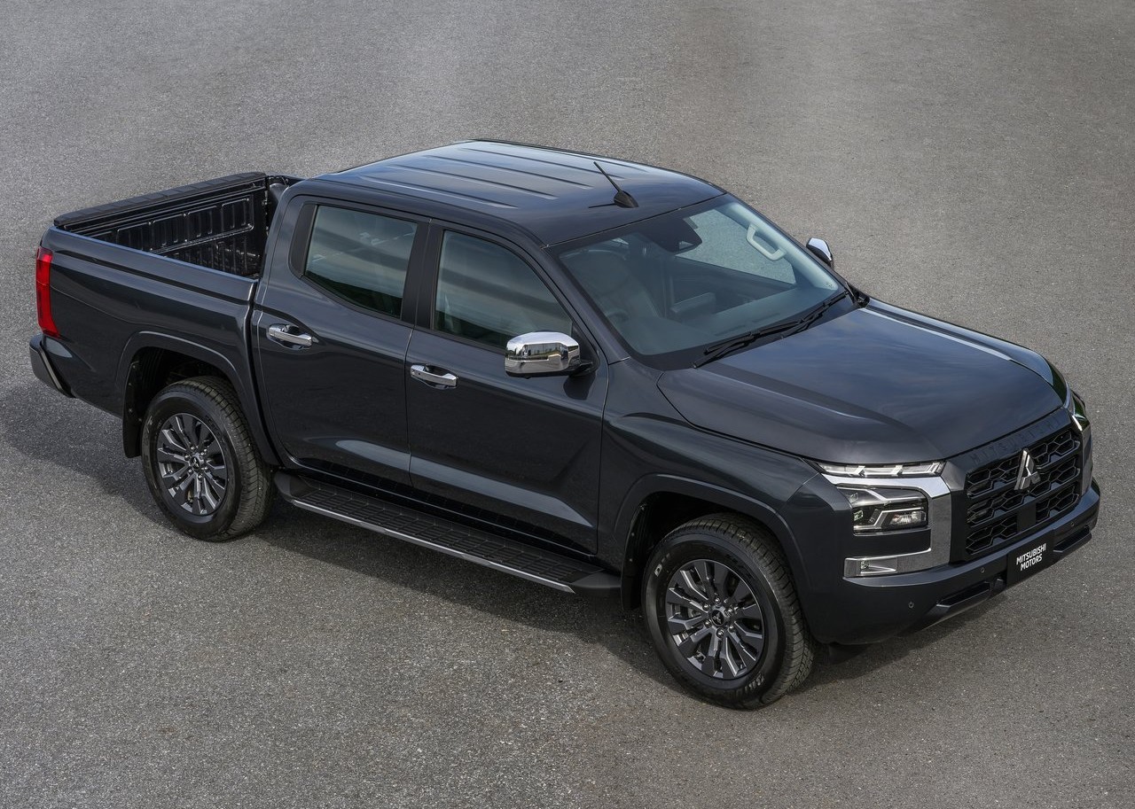 ميتسوبيشي L200 2027 جديدة