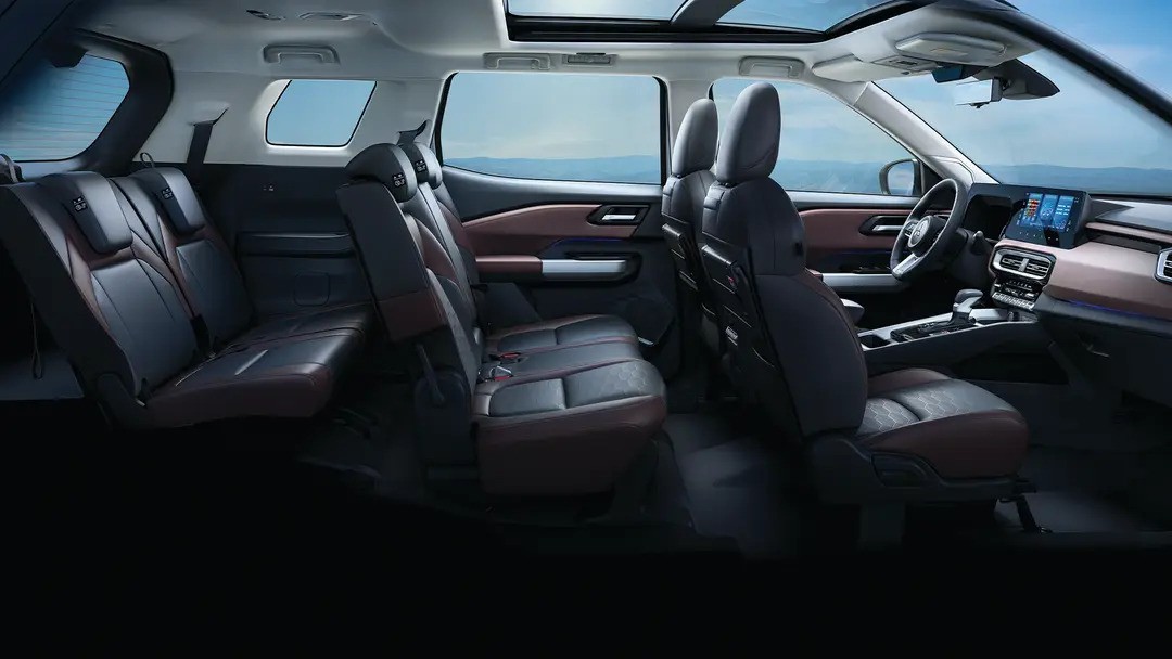 New Mitsubishi Destinator 2027