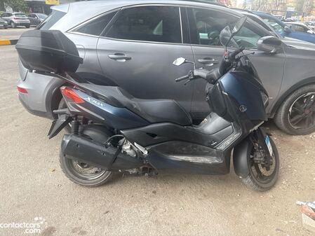 Yamaha T Max undefined