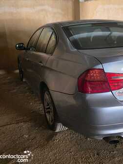 BMW 318i 2011