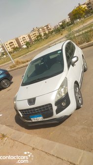 Peugeot 3008 2011