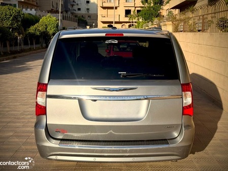 Used Chrysler Town & Country 2015