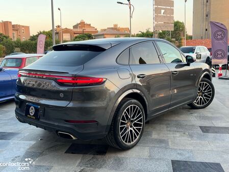 Porsche Cayenne 2022
