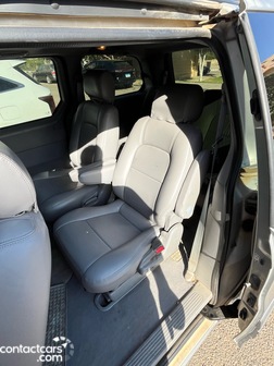 Used Kia Carnival 2004