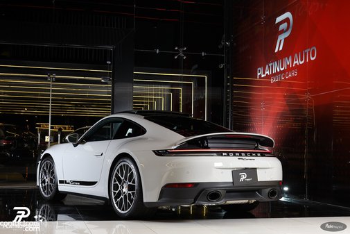 New Porsche 911 Carrera 2025
