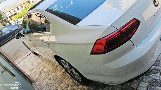 Volkswagen Passat 2022