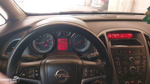 Opel Astra 2015