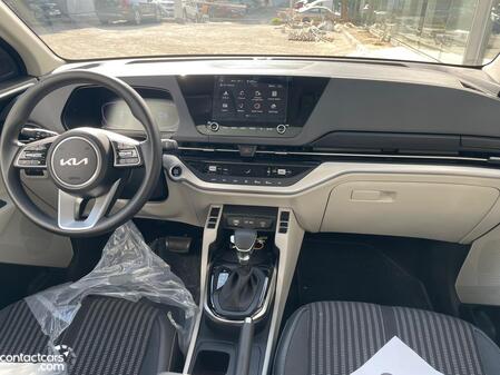 Used Kia Carens 2023
