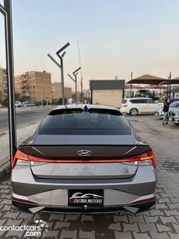 Hyundai Elantra CN7 2021