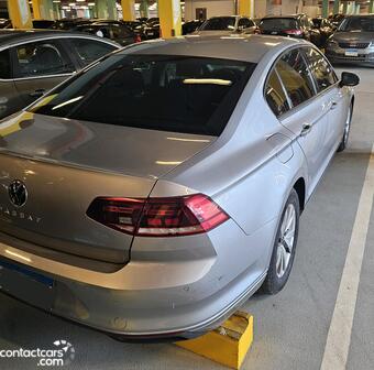 Volkswagen Passat 2021