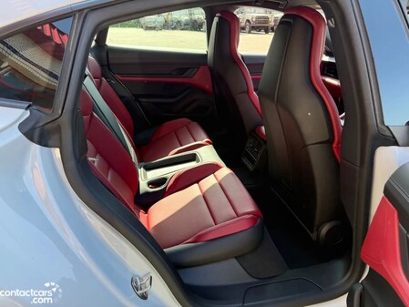Porsche Taycan 2024