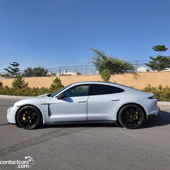 Porsche Taycan 2024