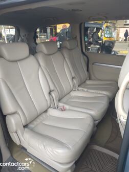 Kia Carnival 2012