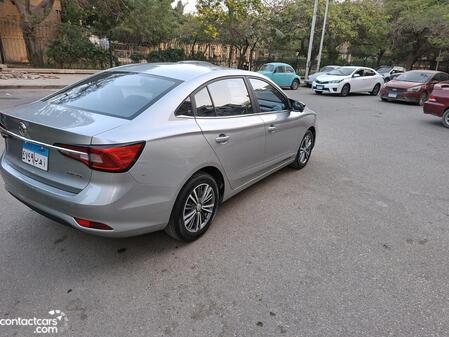 MG 5 2025
