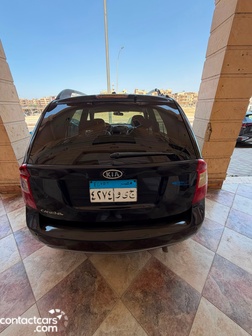 Used Kia Carens 2010