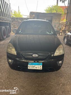 Used Kia Carens 2010