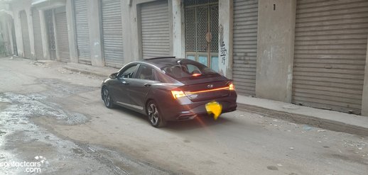 Used Hyundai Elantra 2021