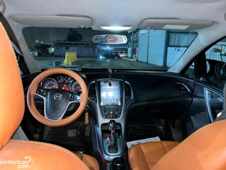 Used Opel Astra 2014