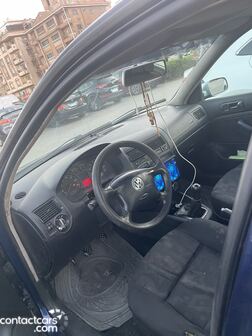 Volkswagen Golf 2000