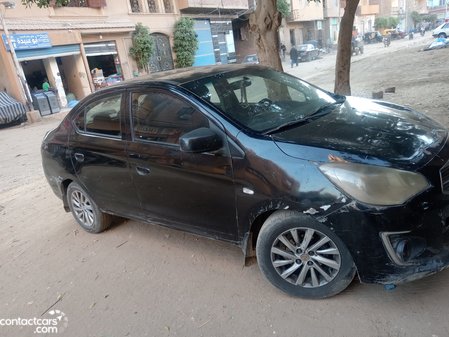 Mitsubishi Attrage 2015