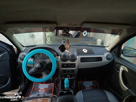 Renault Sandero 2011