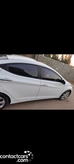 Hyundai Avante 2012