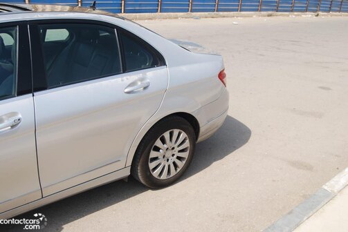 Used Mercedes C200 2009