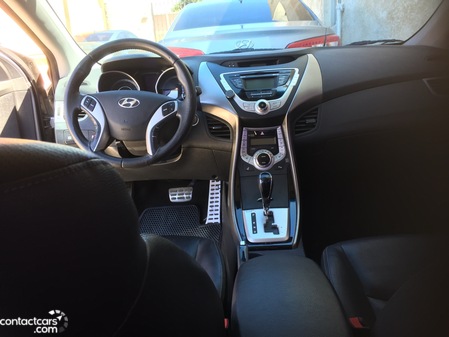 Hyundai Avante 2012