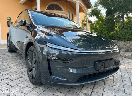 New Tesla Model  Y 2025