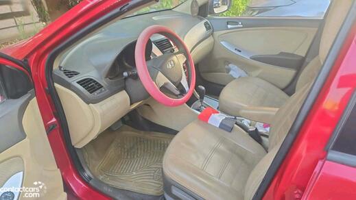 Hyundai Accent 2012