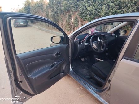 Nissan Sunny 2021