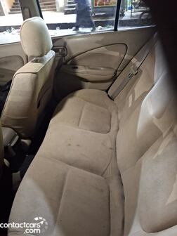 Nissan Sunny 2012