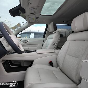 New Lynk & Co 900  2025