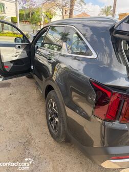 Used Kia Sorento 2024