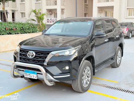 Used Toyota Fortuner 2024