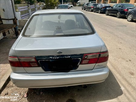 Nissan Sunny 2000