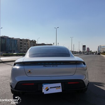 Porsche Taycan 2024