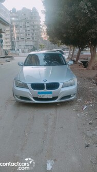 بي ام دبليو 320i 2011 مستعملة