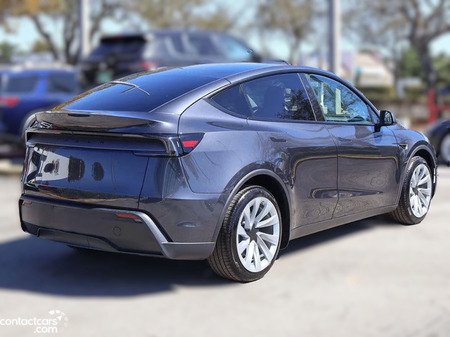 Tesla Model  Y 2026