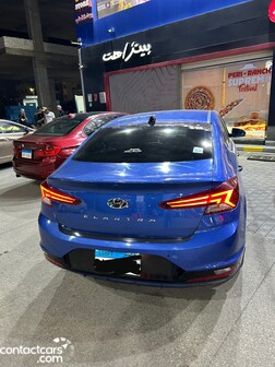 Hyundai Elantra AD 2025