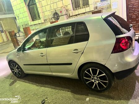 Volkswagen Golf 2004