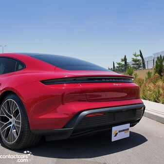 Porsche Taycan 2025