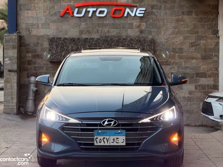 Hyundai Elantra AD 2025