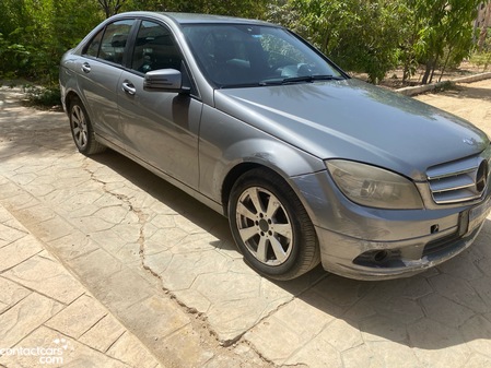Used Mercedes C180 2009