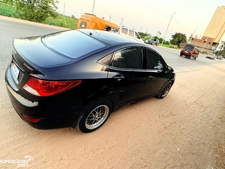 Hyundai Accent 2012