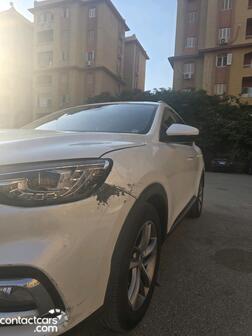 MG HS 2022