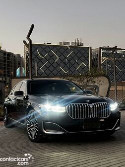 BMW 740i 2019