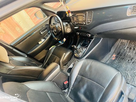 Used Kia Carens 2015