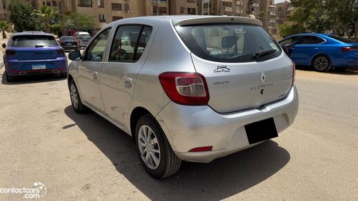 Renault Sandero 2015